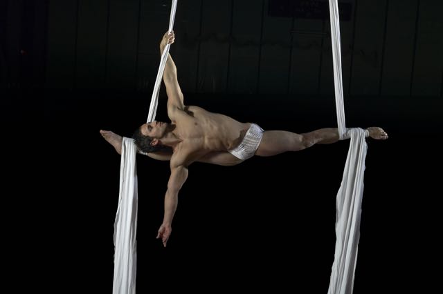 NickBeyeler_performance204 gallery